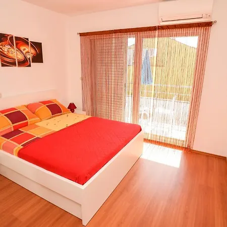 Apartament Luxury Penthouse With Jacuzzi And Seaview Petrčane
